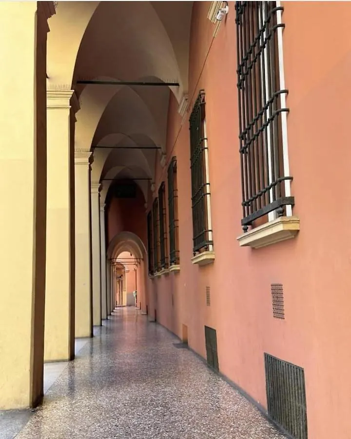 Tovaglie Al Tribunale - Self Check In Centro contacts
